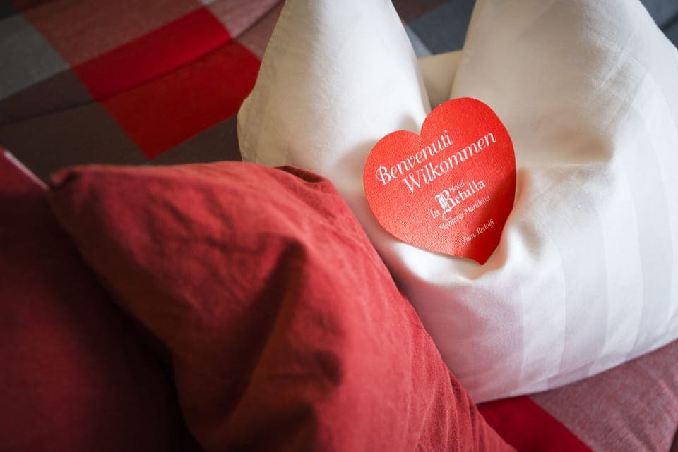 Classic Room, 1 Bedroom | Premium bedding, in-room safe, desk, soundproofing