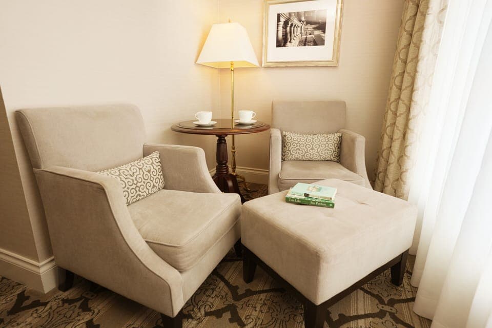 Superior Room, 1 Queen Bed | Premium bedding, minibar, in-room safe, desk