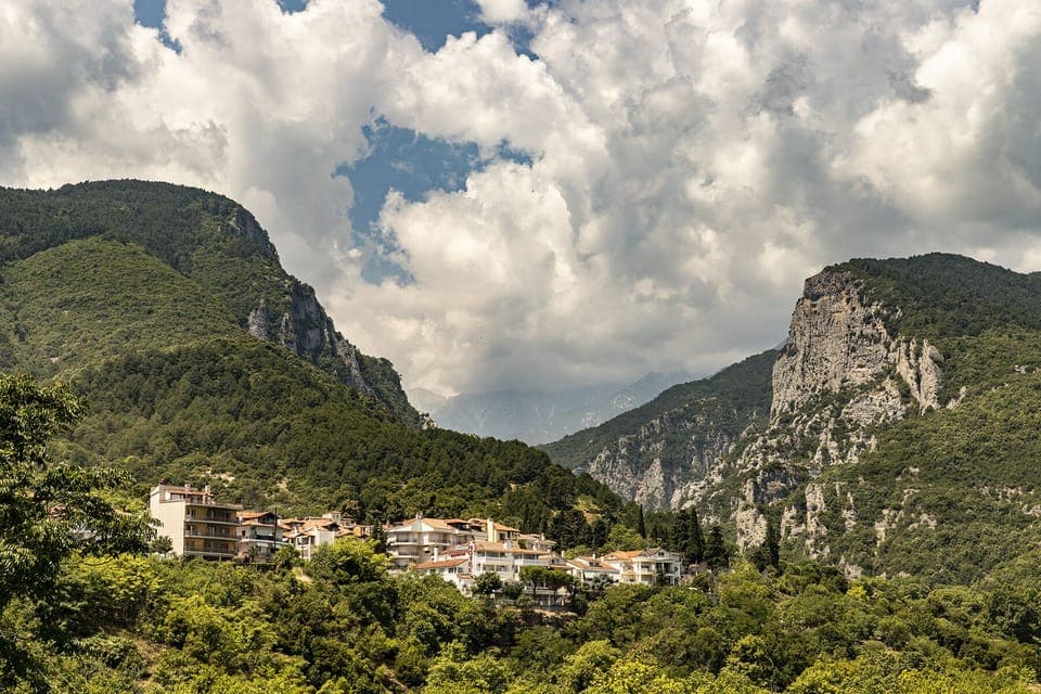 Panoramic Double Room (Olympus View) | Mountain view