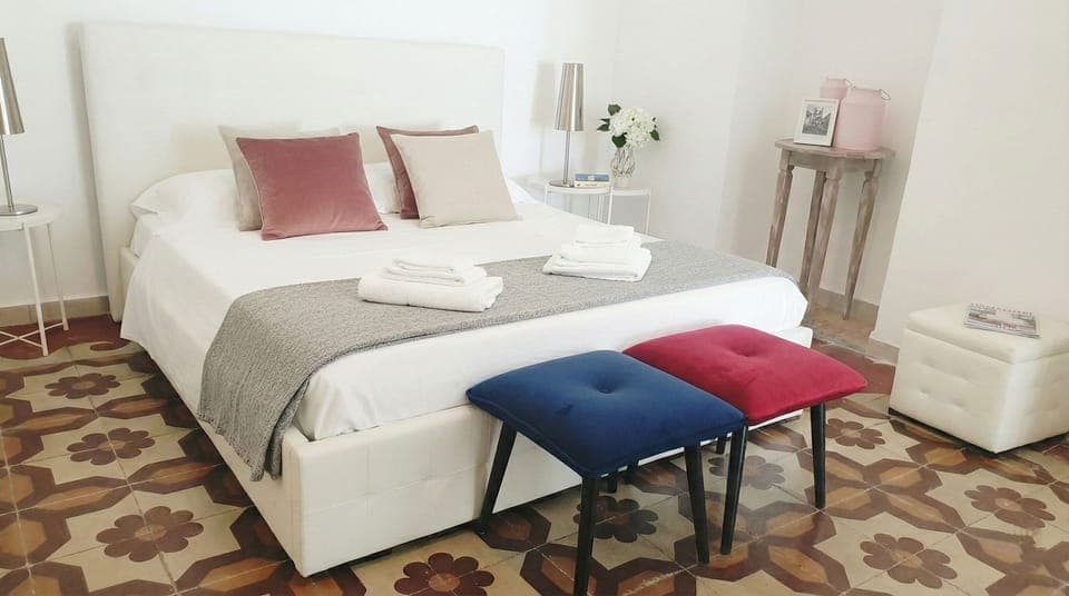 Deluxe Double Room | Individually furnished, laptop workspace, soundproofing, free WiFi