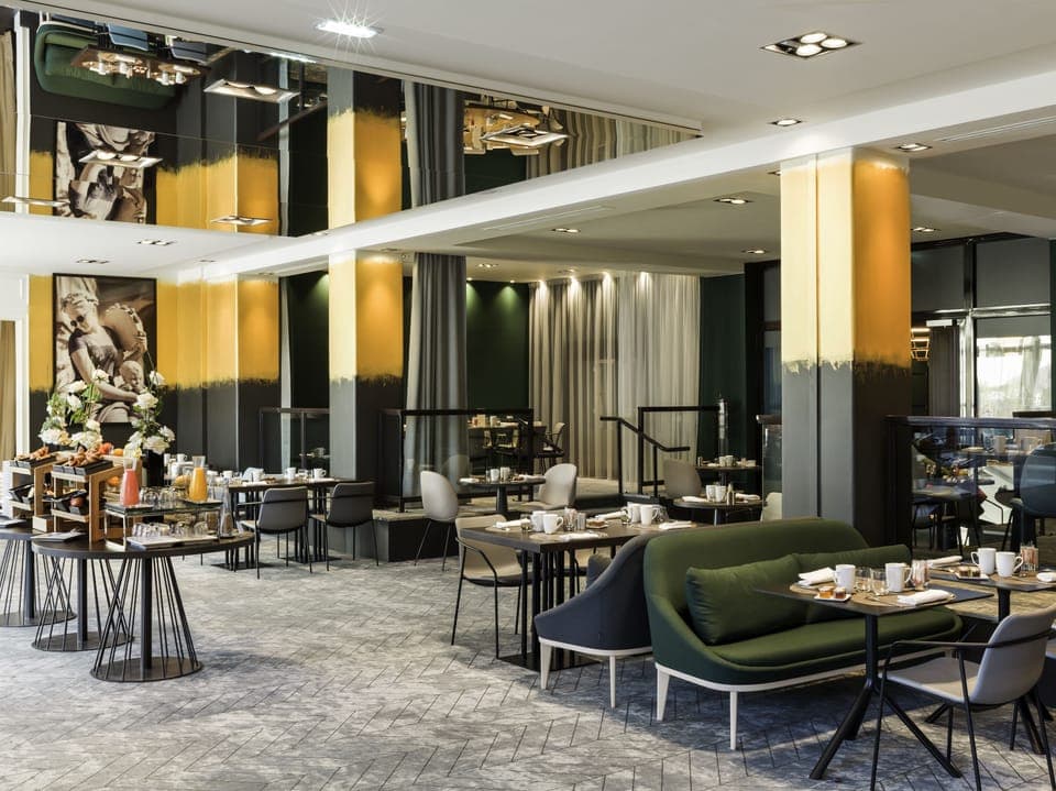 Daily buffet breakfast (EUR 28 per person)