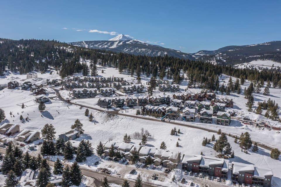 Aerial | Deer Run Community