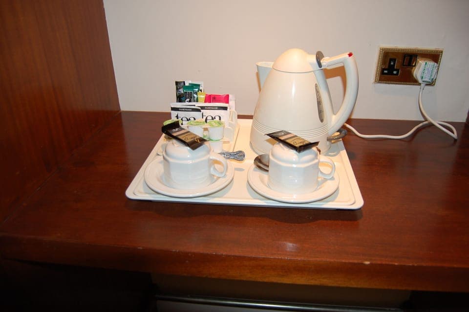 Standard Room, 1 Twin Bed, Non Smoking | Coffee and/or coffee maker