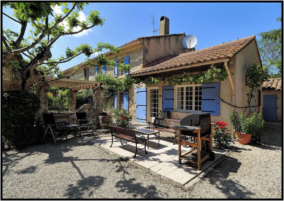 Front Entry showing BBQ terrace & outdoor dining