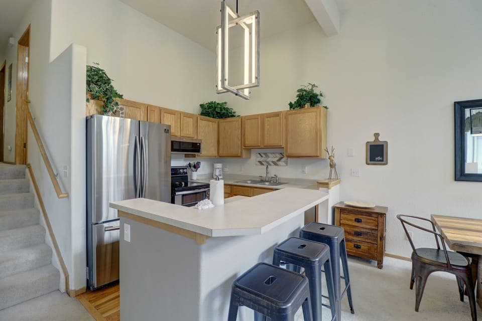 Condo, 2 Bedrooms | Private kitchen | Fridge, microwave, oven, coffee/tea maker