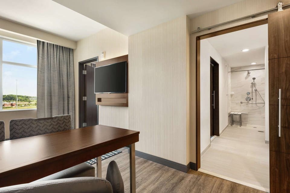 Premium bedding, pillowtop beds, in-room safe, desk