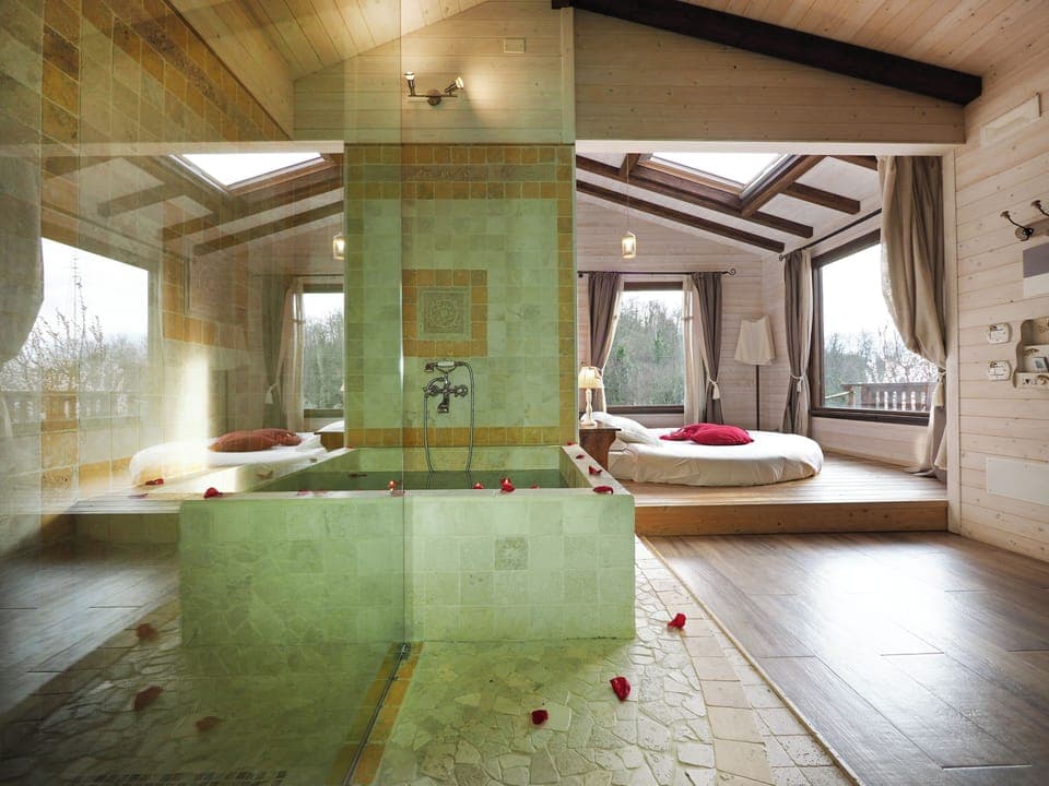 Suite (Eco) | Premium bedding, minibar, in-room safe, desk