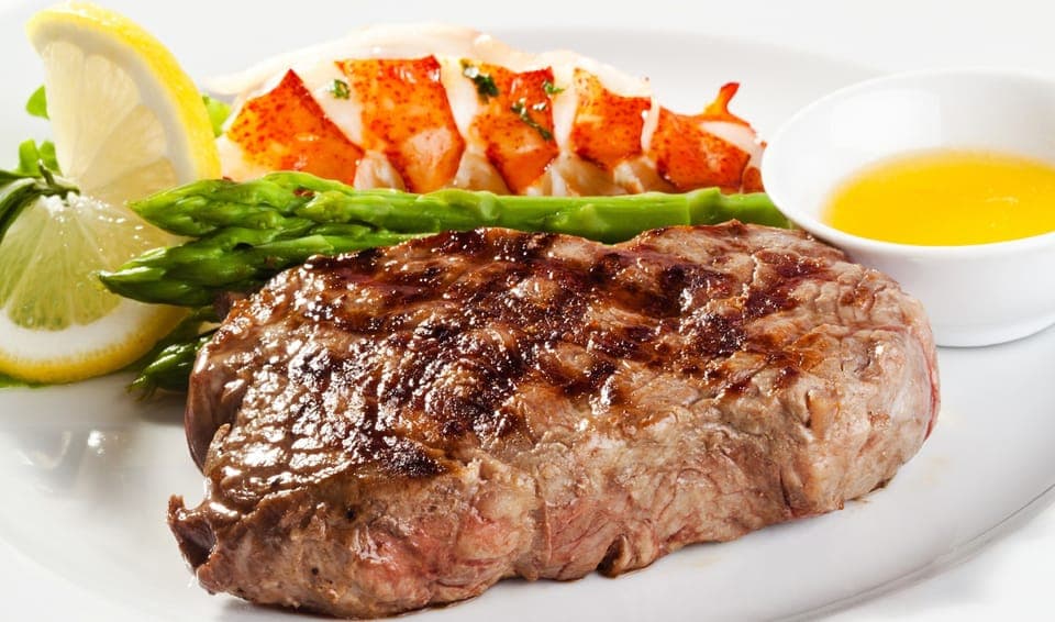 Breakfast and dinner served, American cuisine