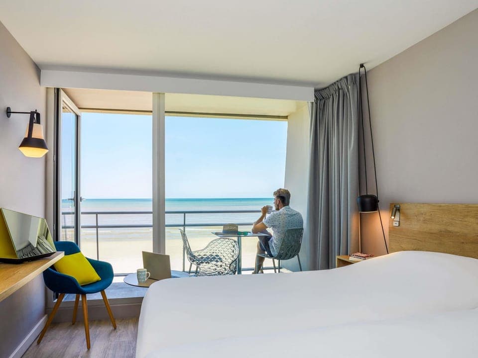 Standard Room, 2 Twin Beds, Balcony, Sea View | In-room safe, desk, blackout drapes, soundproofing