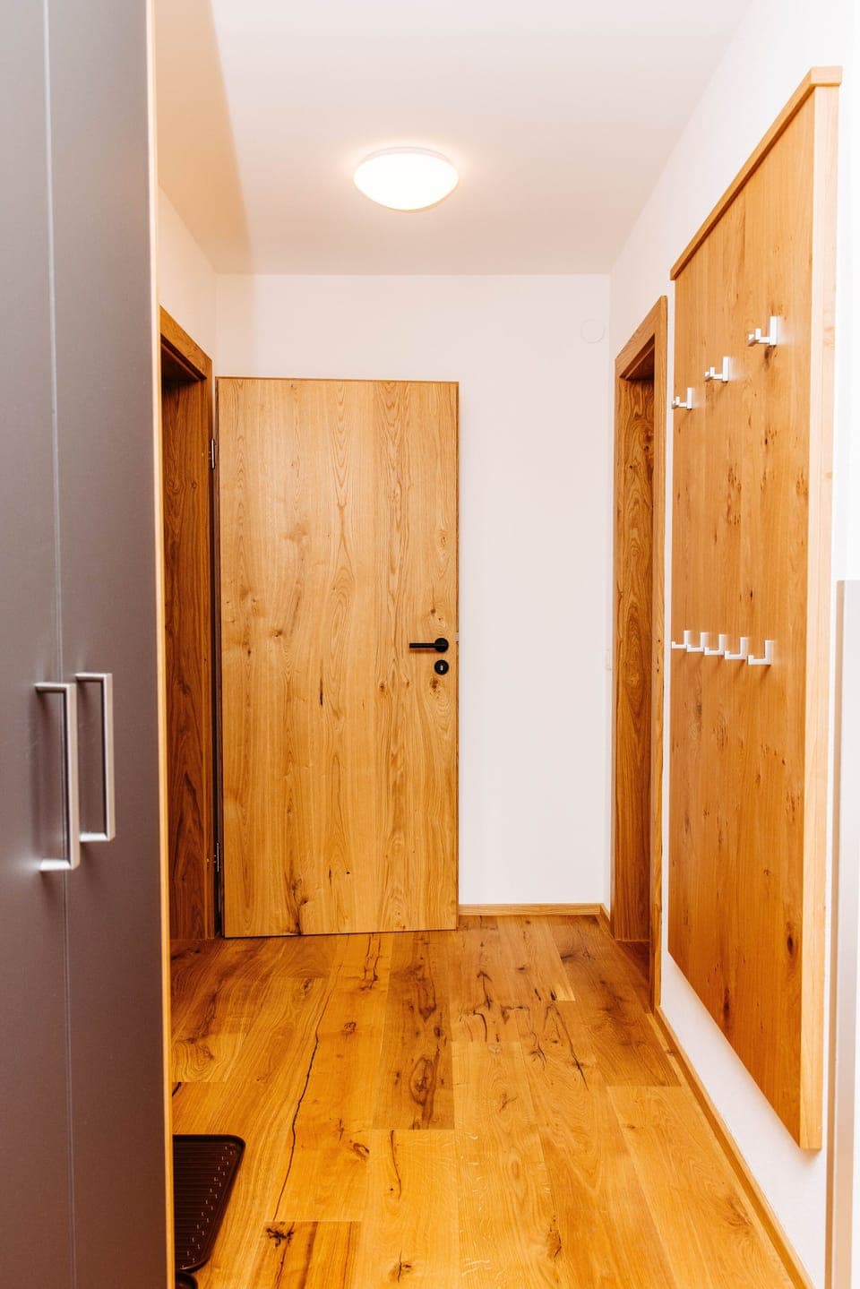 Deluxe Apartment, 2 Bedrooms | 1 bedroom, in-room safe, desk, free WiFi