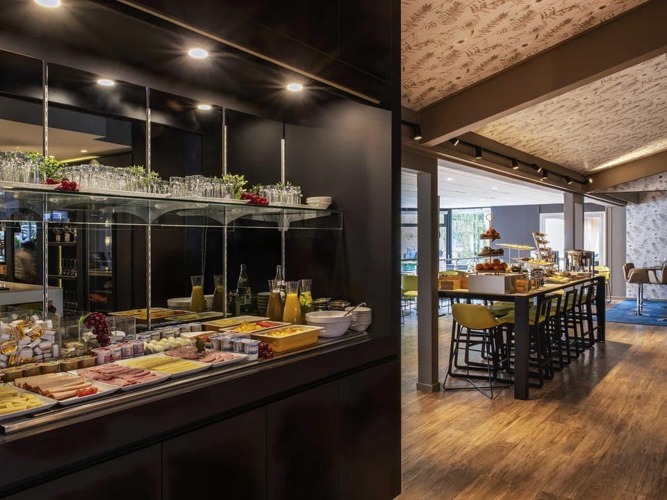 Breakfast, lunch, dinner served; French cuisine, pool views 