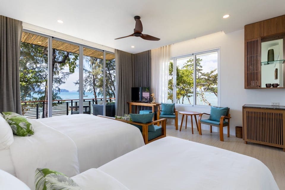 Triple Suite Seaview Villa | Minibar, in-room safe, free cribs/infant beds, free WiFi