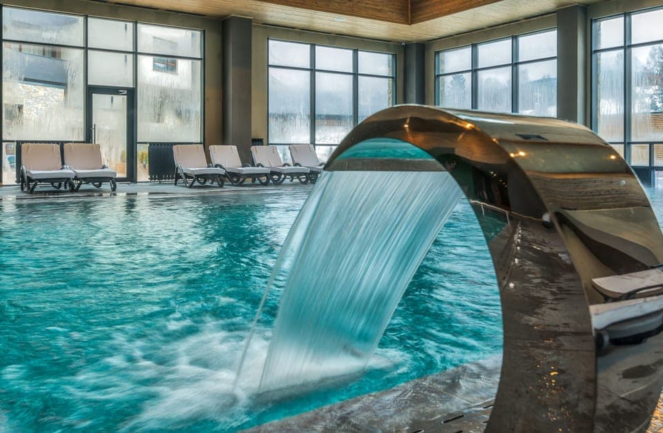 Indoor pool, outdoor pool