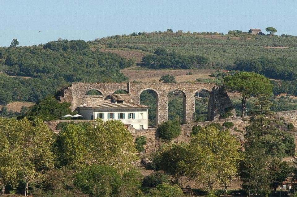 Villa dell'Acquedotto. The rolling hills of Umbria in the background