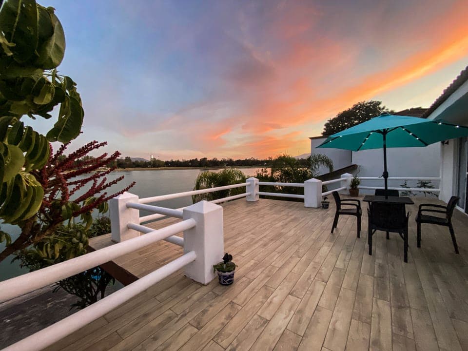 Atardeceres desde la terraza - Sunset from our terrace.