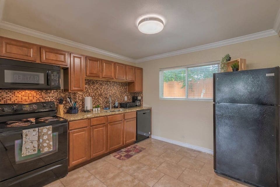 Well equipped spacious kitchen