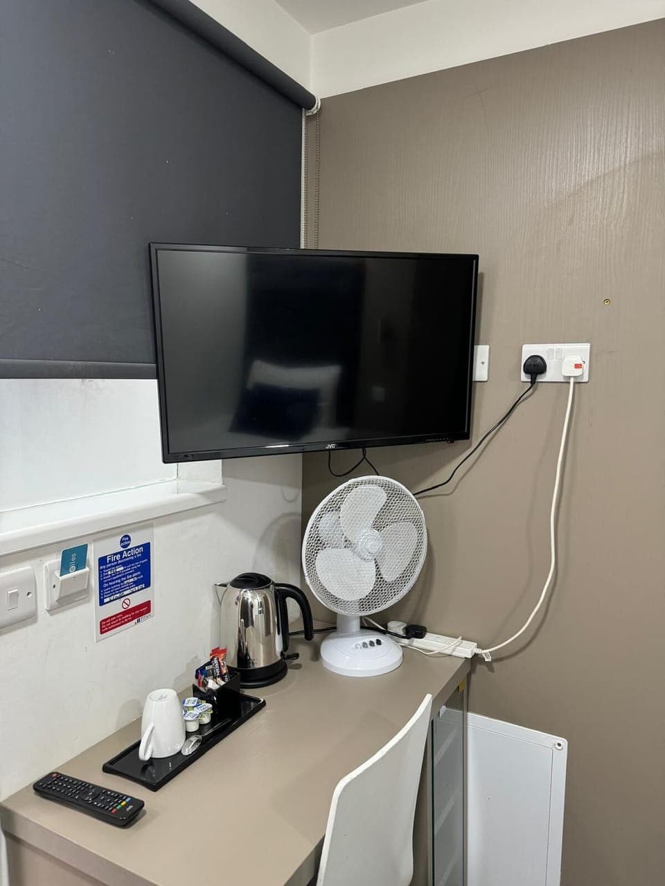 Economy Single Room (Only Internal Corridor Windows) | Soundproofing, iron/ironing board, free WiFi, bed sheets