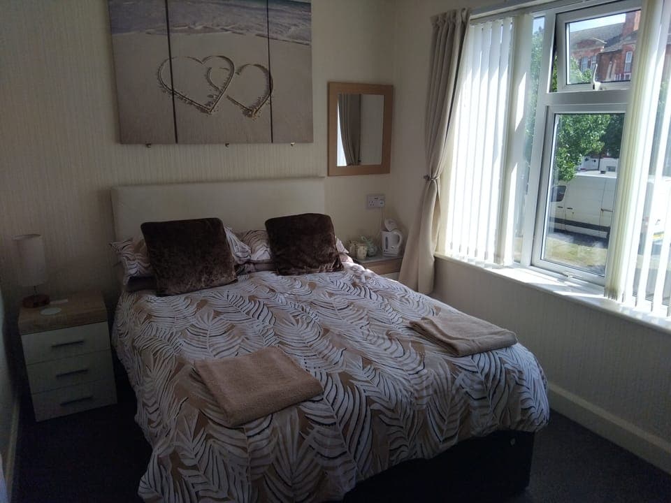 Double Room | Individually decorated, individually furnished, free WiFi, bed sheets