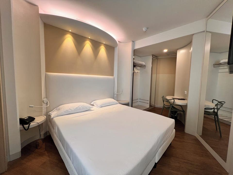 Superior Double or Twin Room, 1 Bedroom | Minibar, in-room safe, individually furnished, desk