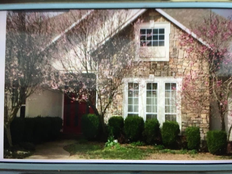 Spacious 2,200 sq ft. (lower level) living quarters.  Great for larger groups.