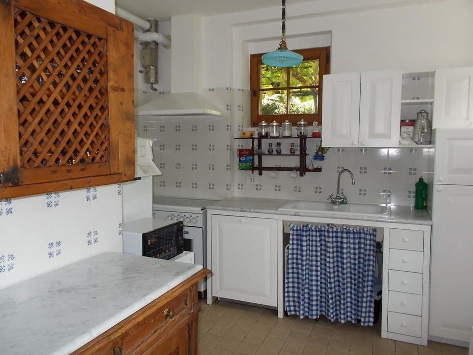 Family House | Private kitchenette | Fridge, oven, stovetop, dishwasher