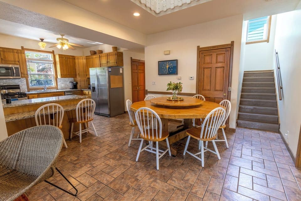 Main Level | Dining | Kitchen