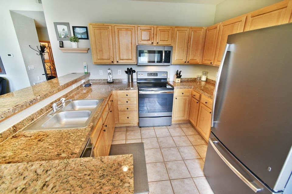 Fully Equipped Kitchen - Fully Equipped Kitchen