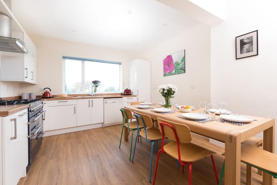 Kitchen with breakfast dining