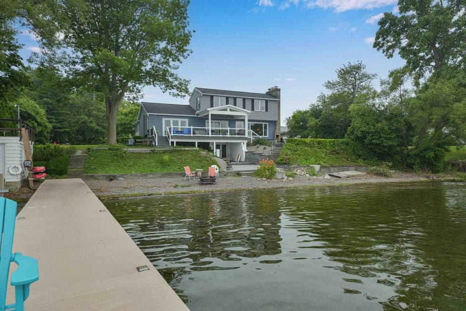 Seneca Lake vacation rental near wineries and downtown Geneva