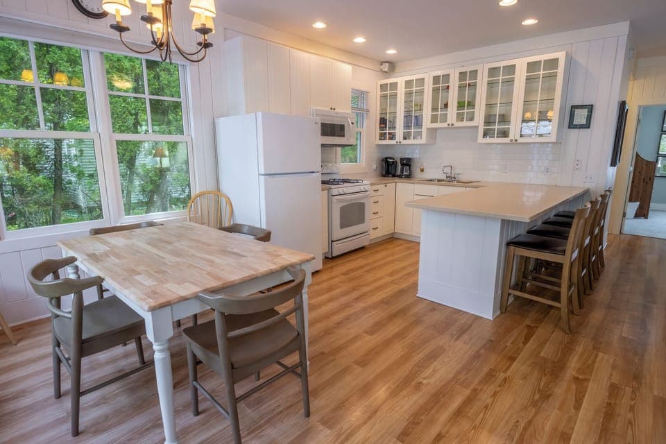 Main Level | Kitchen | Dining