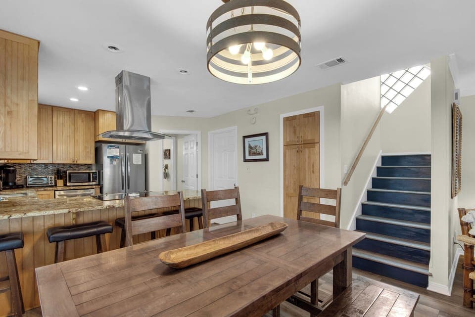 Dining- Beach House of Stress Relief