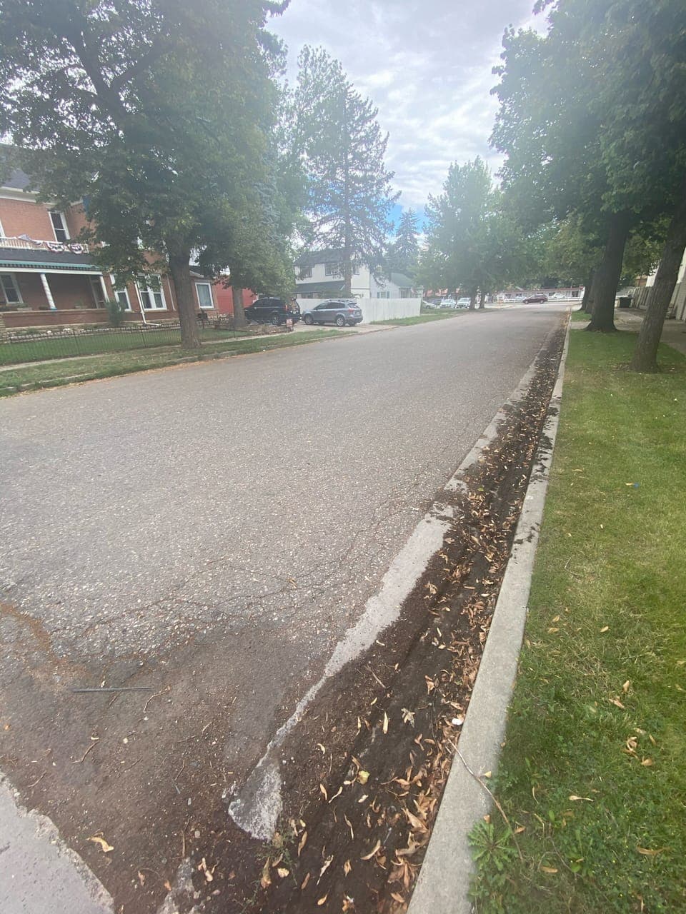 Plenty of free street parking on 9th Street