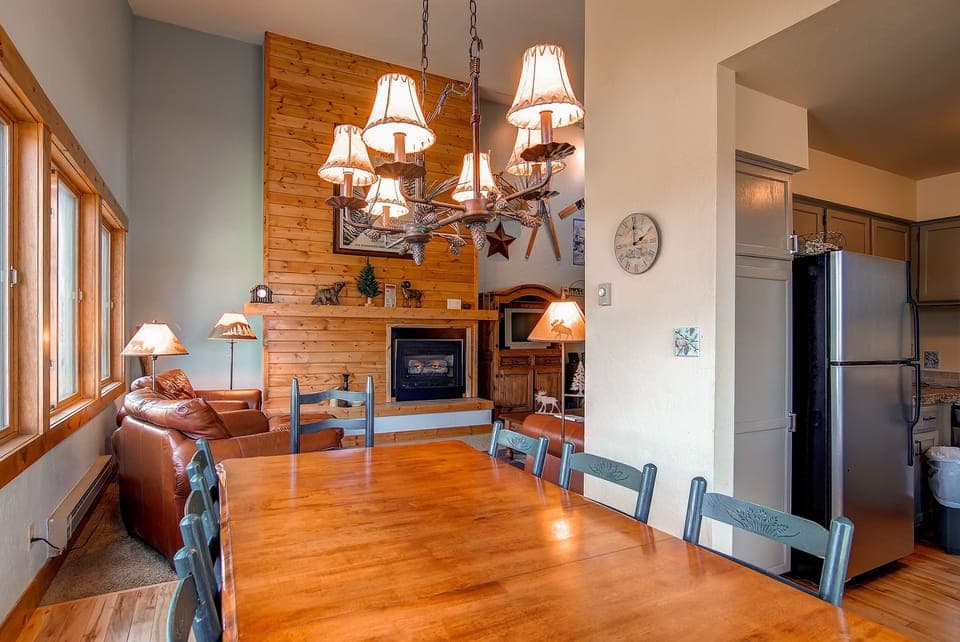 Dining Area - Ski Hill 32 - Breckenridge Vacation Rental