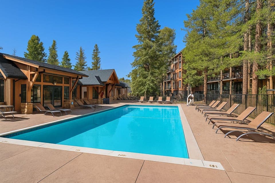 This unit has access to the Columbine Pool complex