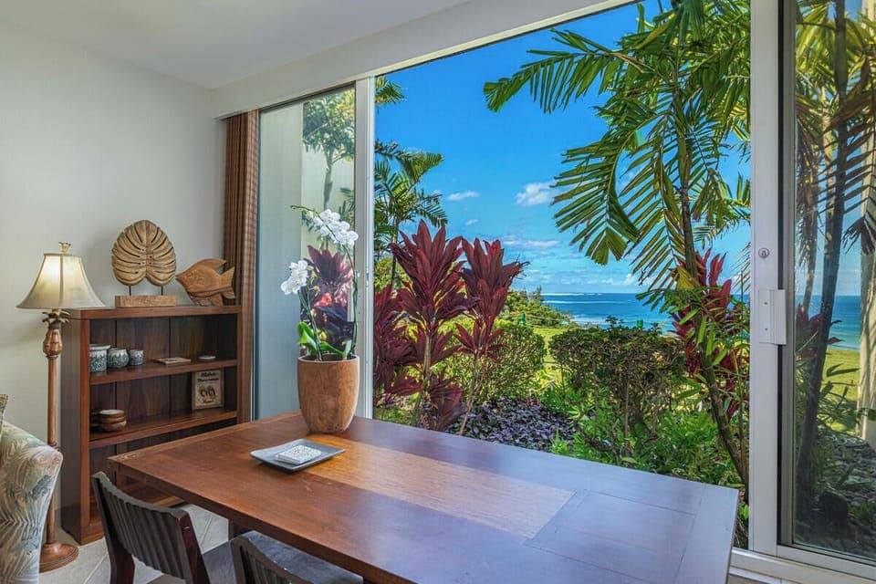 Beautiful view from the entry!