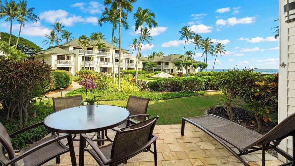 Poipu Kapili Resort #18 - Ocean & Pool View Lanai - Parrish Kauai