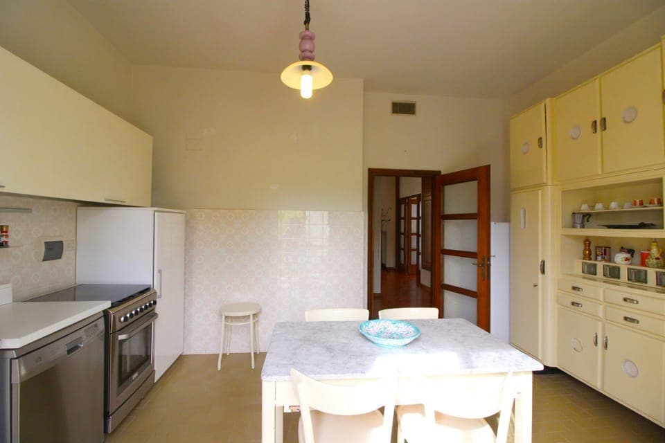 Property, Room, Furniture, Building, Kitchen, Interior Design, House, Real Estate, Cabinetry, Floor