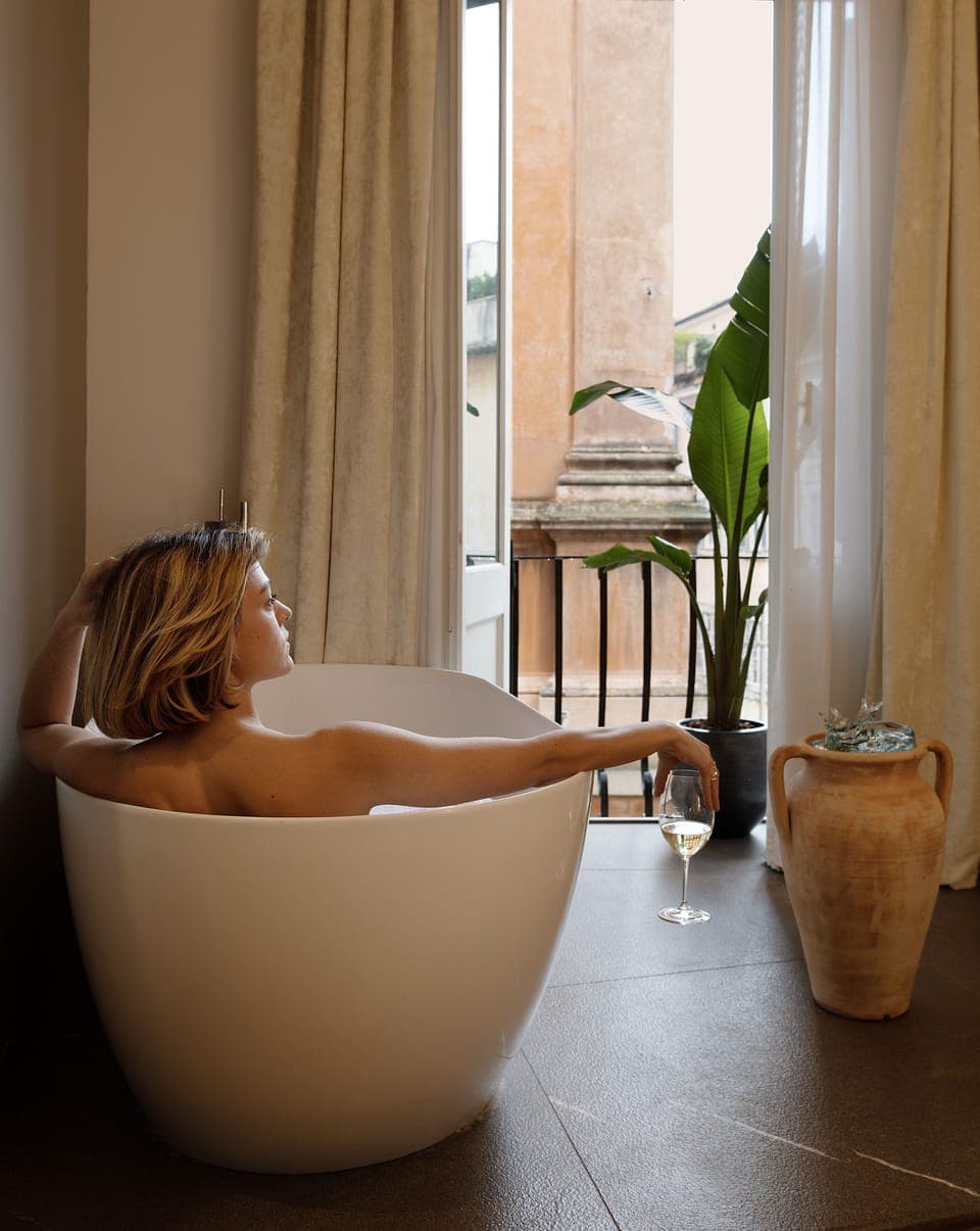 Suite (Private SPA) | Premium bedding, minibar, in-room safe, individually decorated