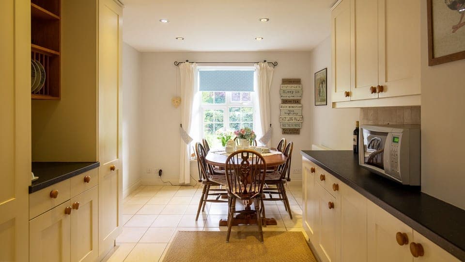 Kitchen-Diner, Swallows Rest, Bolthole Retreats