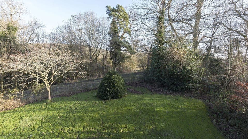 Charles I at Sudeley Castle, Bolthole Retreats