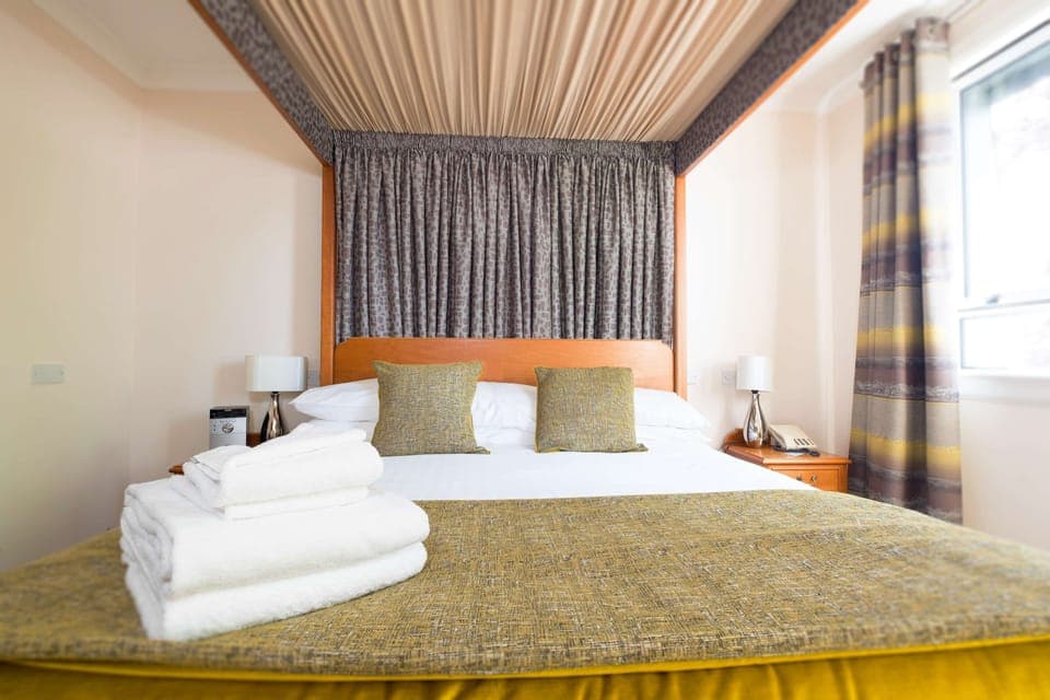 Honeymoon Suite, 1 King Bed, Non Smoking, Garden View (Walk-in Shower;Four Poster Bed) | Hypo-allergenic bedding, desk, blackout drapes, iron/ironing board