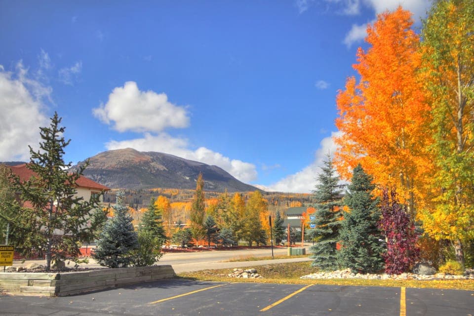 Tarn Landing Parking