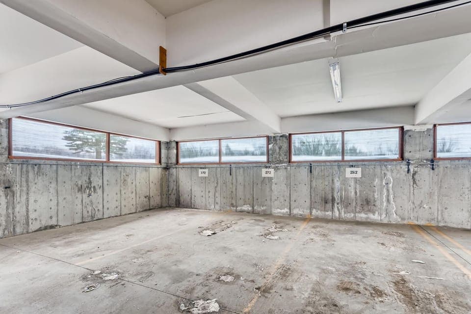 MS272H Garage Parking