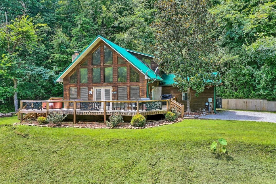 Majestic Hollow Exterior