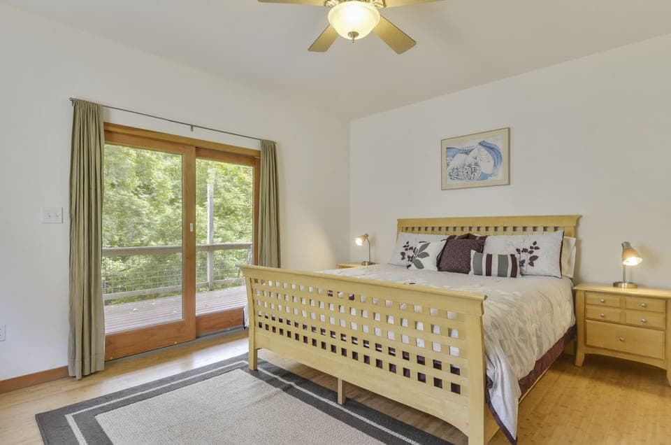 Suite Bedroom - King Bed