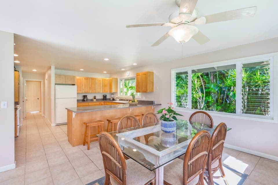 Open space dining and kitchen