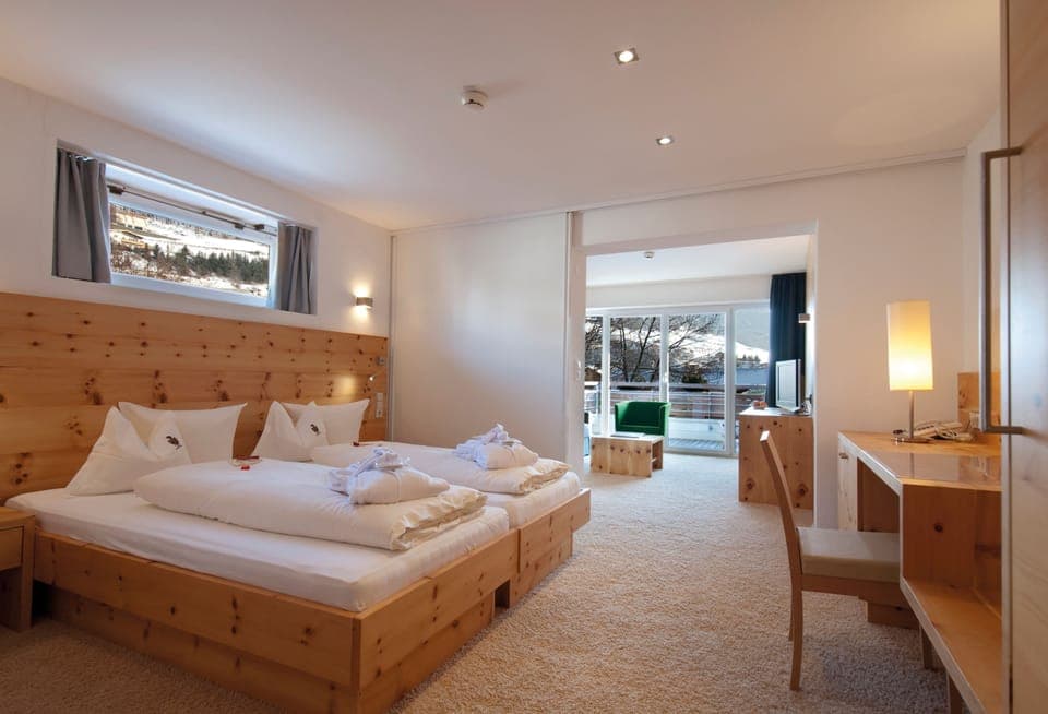 Comfort Suite | In-room safe, soundproofing, rollaway beds, free WiFi