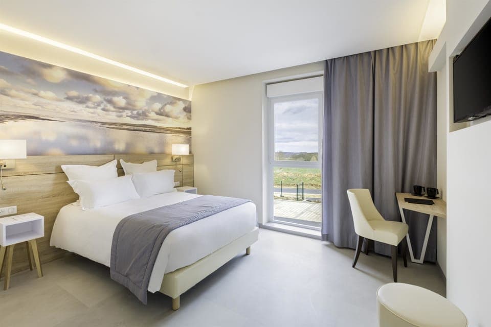 In-room safe, desk, iron/ironing board, free WiFi