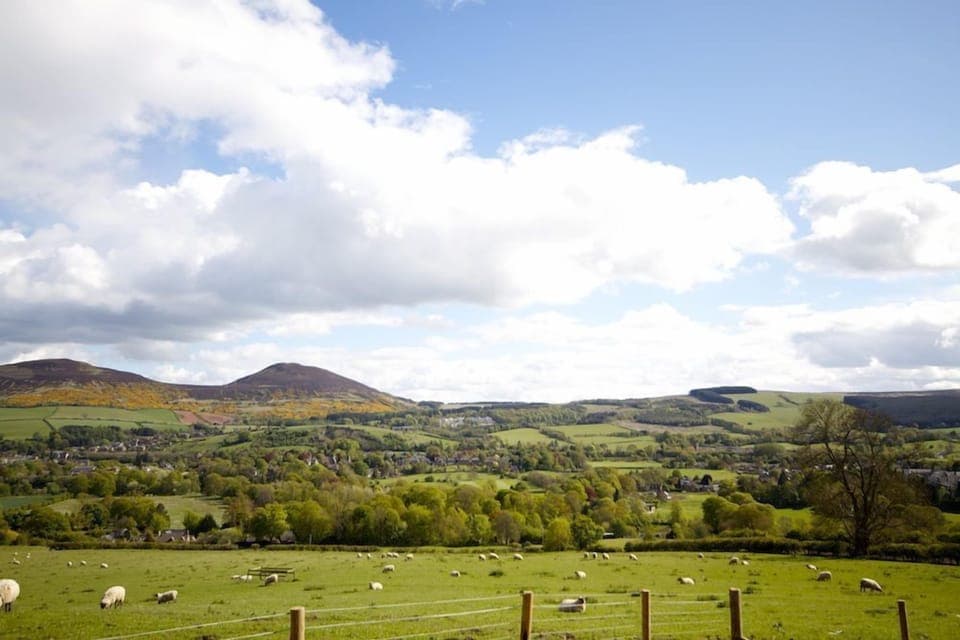 Granary - surrounding farmland and scenery