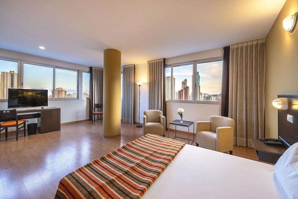 Memory foam beds, minibar, desk, free WiFi